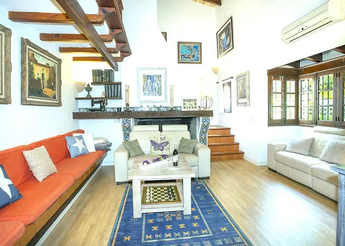 Owl Francesc - Family And Friends فيلة بورت دي بوينسا